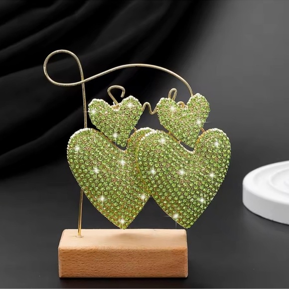 Anthropologie GREEN HEART CRYSTAL DROP EARRINGS - Picture 7 of 13